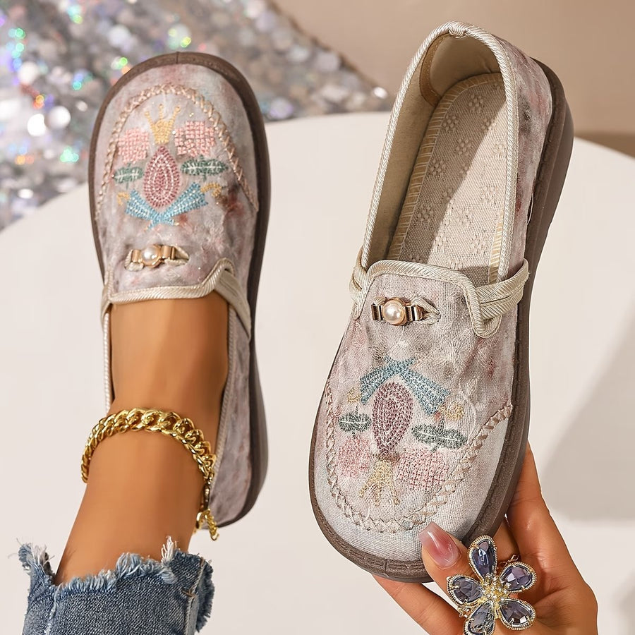 Marlene | Damen Slipper Blumenstickerei Perlendetails