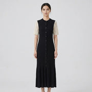 Damen-Strickkleid mit Kragen und Knopfleiste