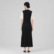 Damen-Strickkleid mit Kragen und Knopfleiste