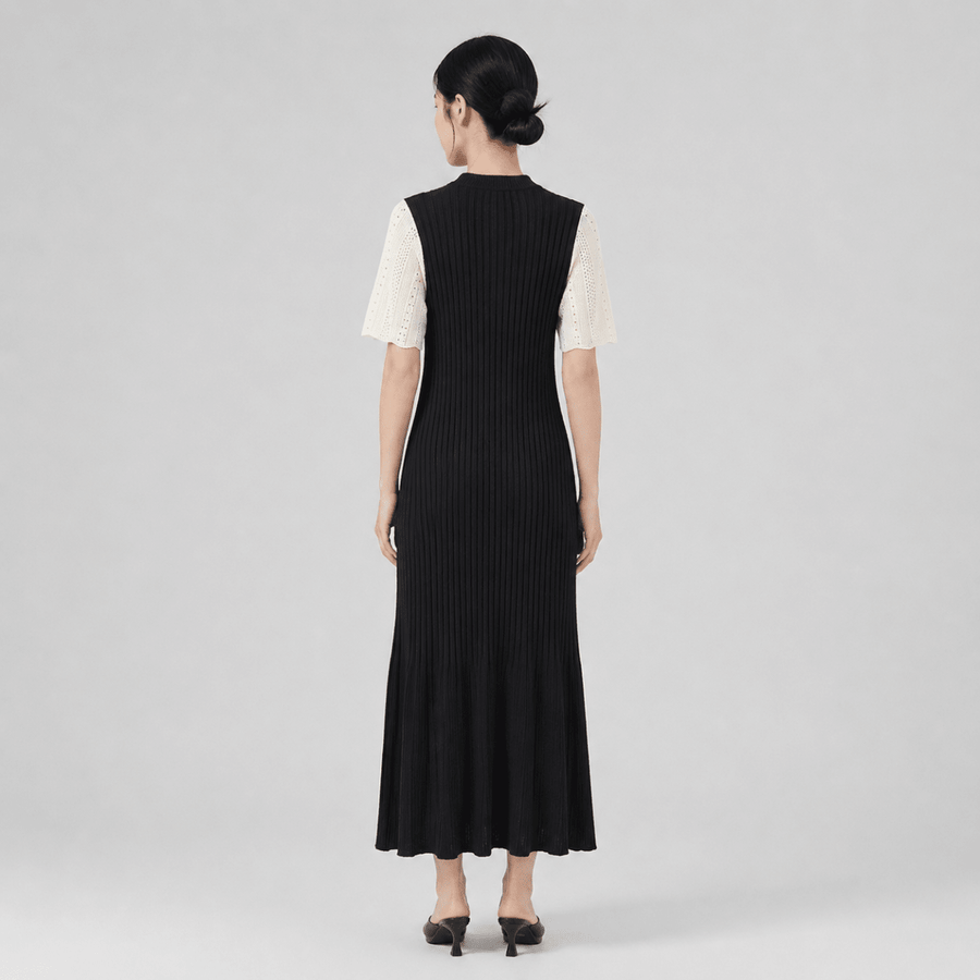 Damen-Strickkleid mit Kragen und Knopfleiste