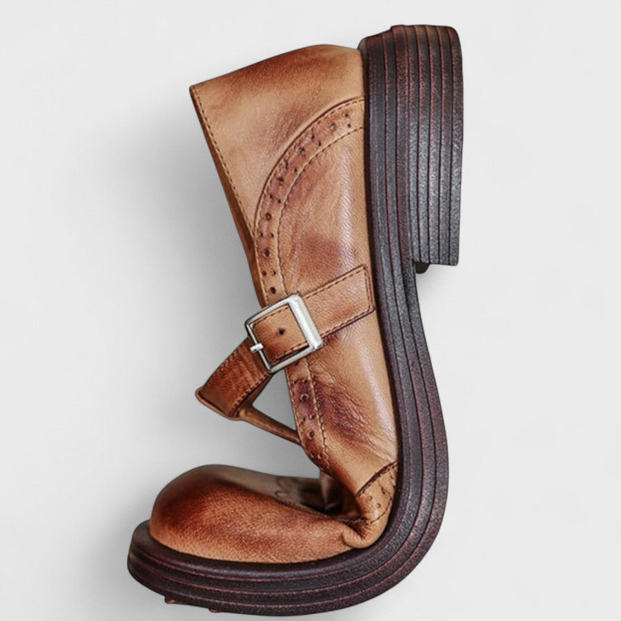 Damen-T-Spangen-Schuhe mit Flügelkappe und Brogue-Verzierungen