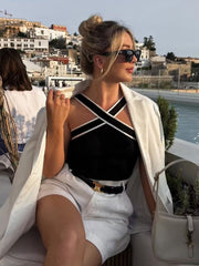 Damen-Tanktop mit überkreuztem Neckholder und Kontrastpaspelierung