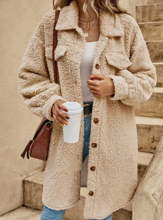 Damen Teddymantel in Beige mit Knopfleiste