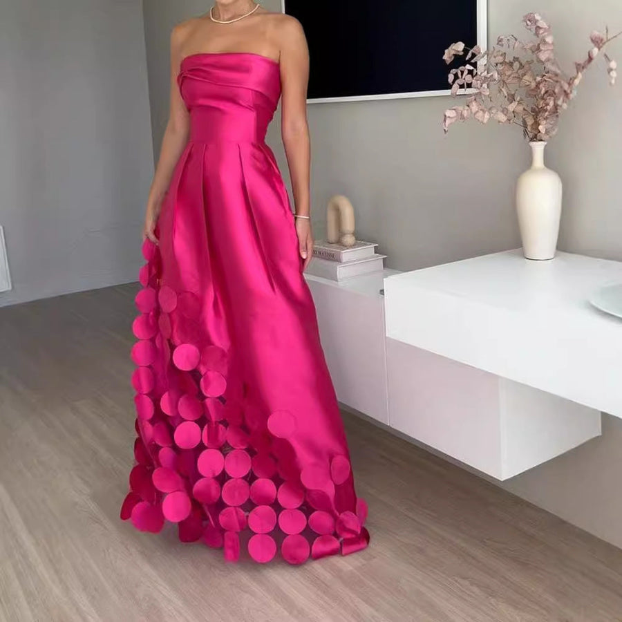 Damen trägerloses Maxikleid mit strukturiertem Oberteil und Applikationen am Saum