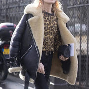 Damen Winterjacke mit Teddyfell und Schnallen
