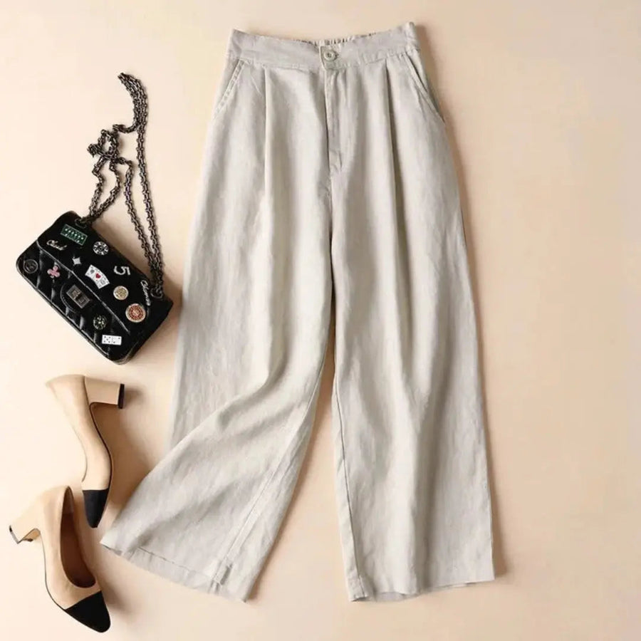 Damenhose mit hohem Bund, weitem Bein, Frontfalten und Seitentaschen