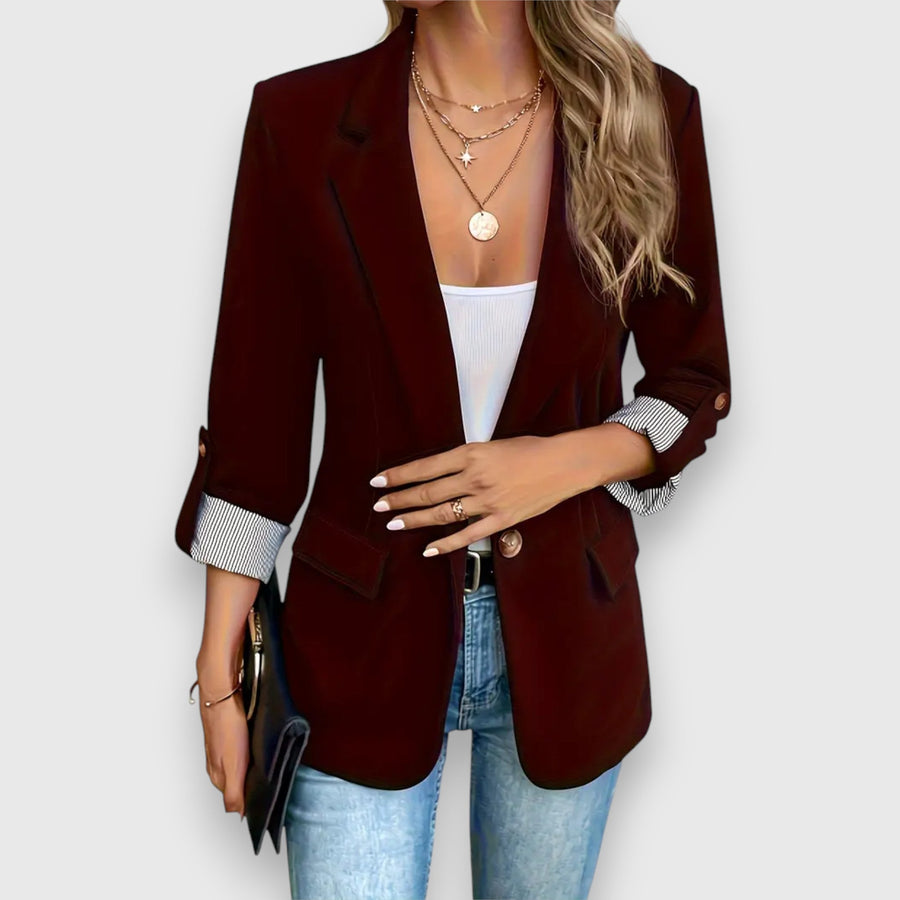 Sophie | This Moderner Damen-Blazer elegant geschnitten