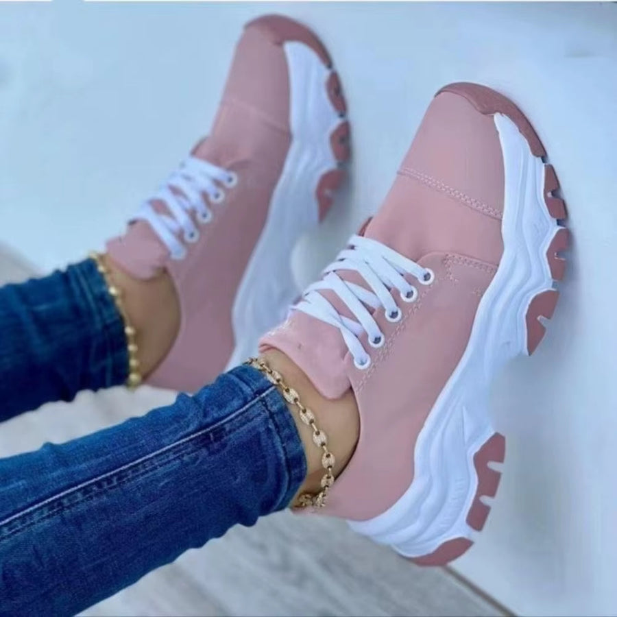 Turnschuhe für Frauen mit dicker Sohle und gezacktem Design - Rebeca