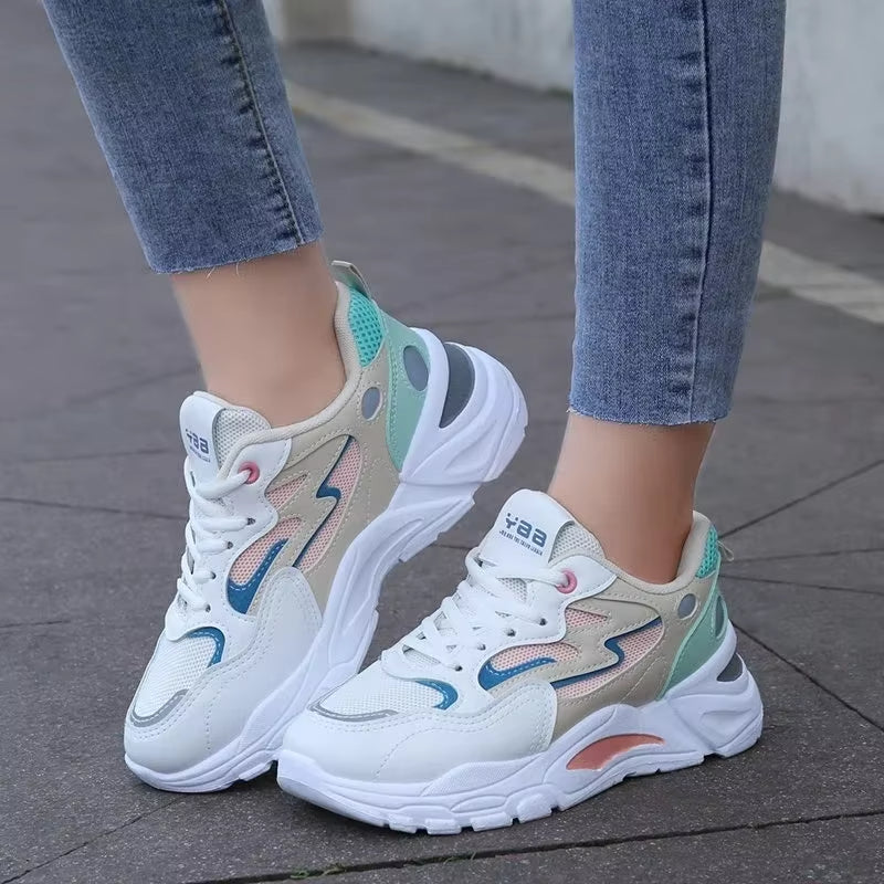 Atmungsaktive Mesh-Turnschuhe für Frauen mit dickem Plateau - Valeria