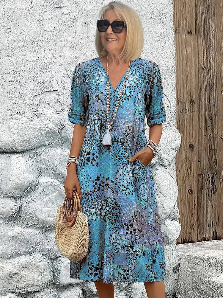 Sommerkleid mit V-Ausschnitt & Allover-Muster – Knielang & bequem