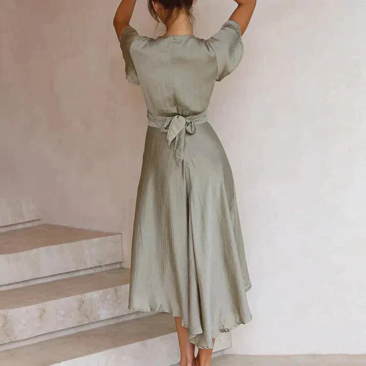 Franzi - Elegantes Wickelkleid aus Seide mit Flügelärmeln und V-Ausschnitt | Schickes Wickelkleid mit V-Ausschnitt und Flatterärmeln