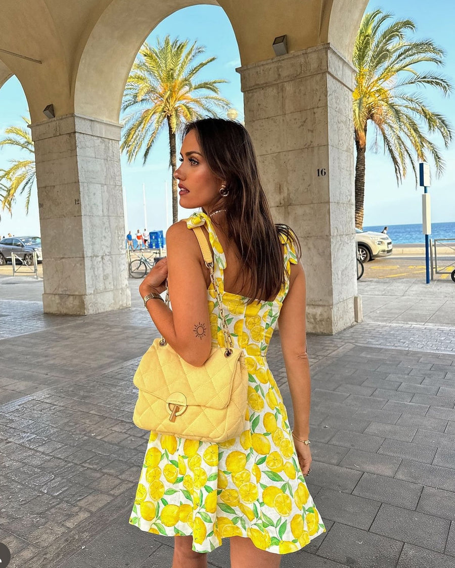 Damen Sommerkleid mit Rüschen – Zitronenprint & V-Ausschnitt