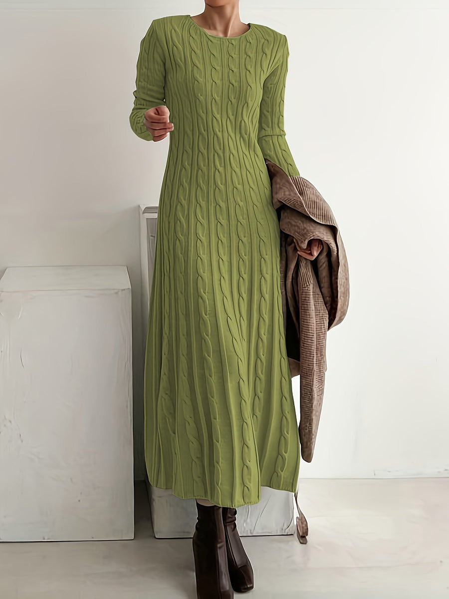 Laura | Elegantes Damen Maxikleid bequem getragen