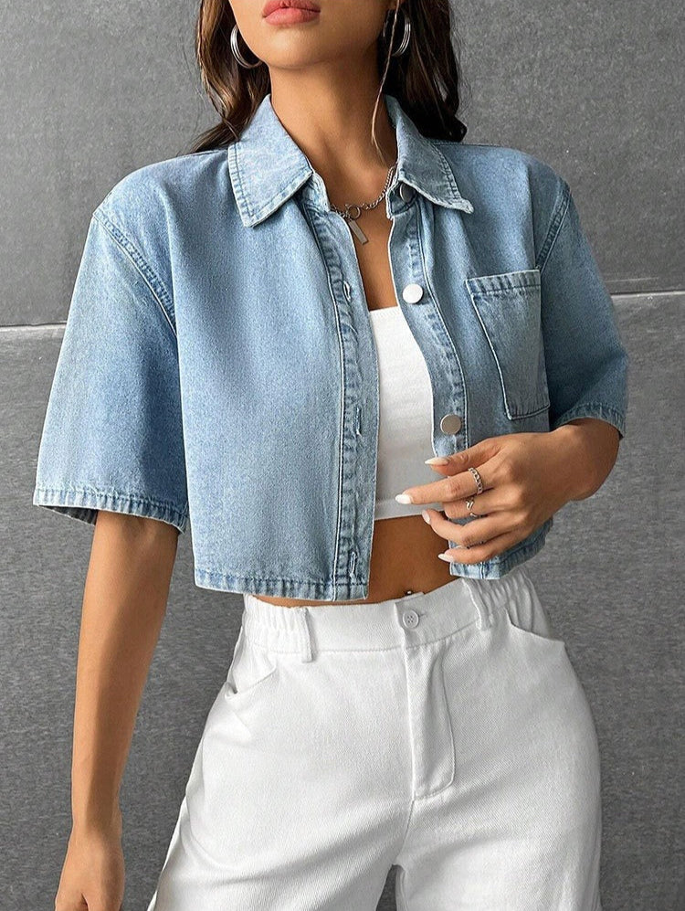 Lässiges kurzes Jeanshemd für Damen mit Fronttasche - Emilia