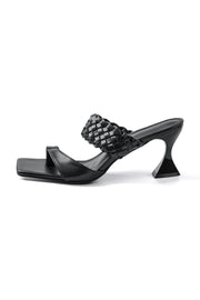 Elegante Sandaletten mit geflochtenem Riemen