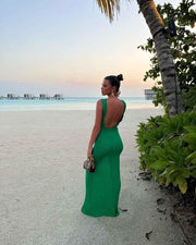 Elara – Schimmerndes Maxikleid mit figurbetonter Silhouette