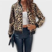 Clara | Stylische Damenjacke im Leo-Design