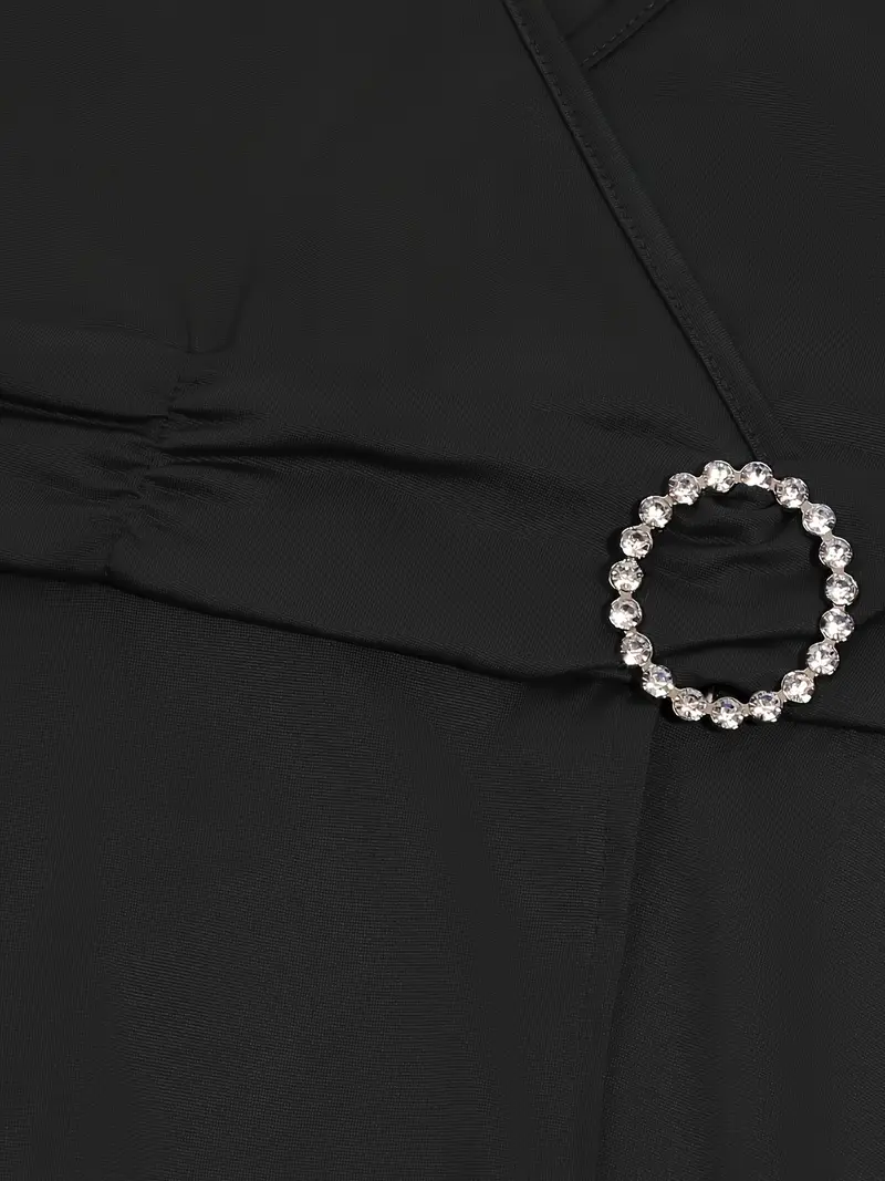Nora | V-Ausschnitt Midikleid Asymmetrischer Saum