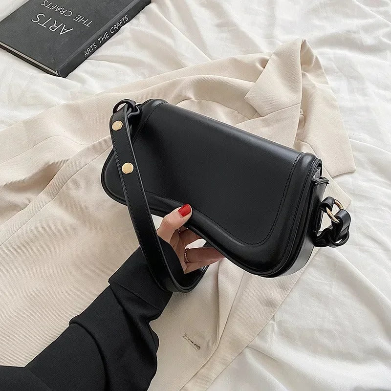 Amal - Handtasche mit gewellter Klappe