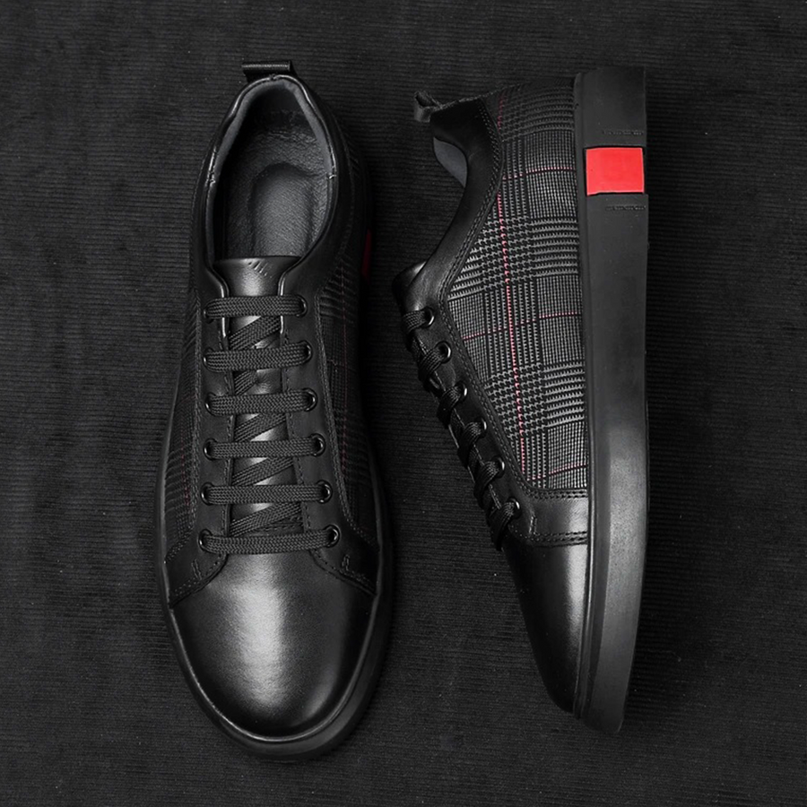 Kai - flache Sneakers mit Schnürsenkeln vorne