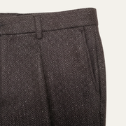 Herren Hose mit geradem Bein, Fischgrätmuster und Falten