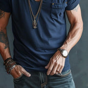 Herren Kurzarm T-Shirt mit V-Ausschnitt und Brusttasche