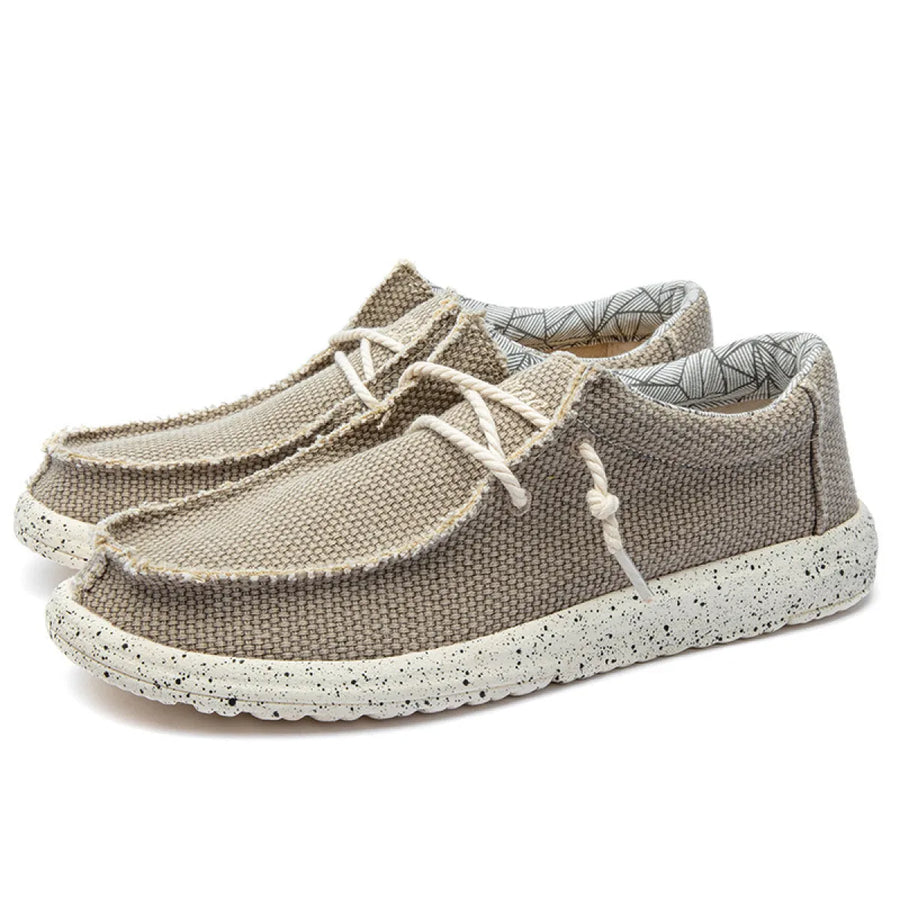 Herren Schnürschuhe mit strukturierter Oberfläche und kontrastierender Sohle