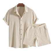 Herren Set aus Kurzarmhemd mit Knopfleiste und Shorts mit Kordelzug