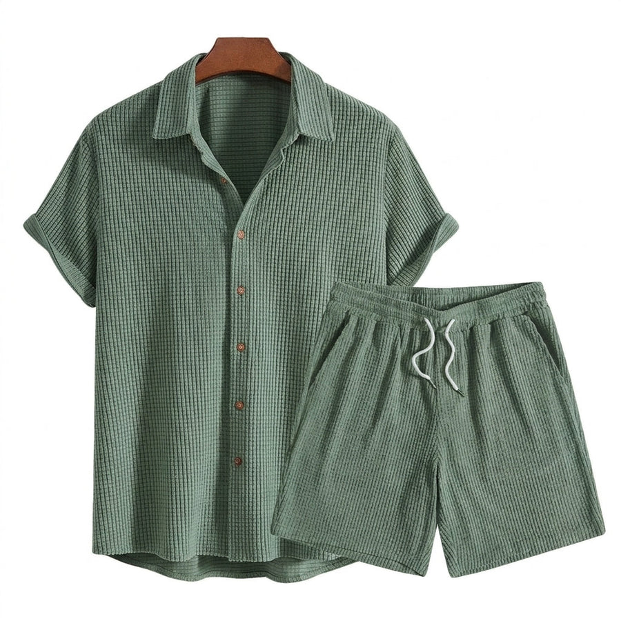 Herren Set aus Kurzarmhemd mit Knopfleiste und Shorts mit Kordelzug