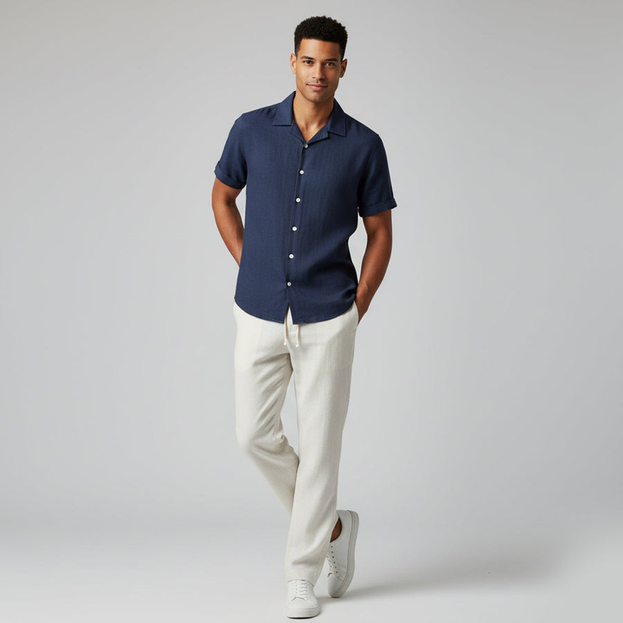 Herren-Set aus Kurzarmhemd mit Reverskragen und Hose mit Kordelzug