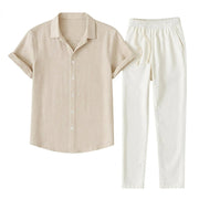 Herren-Set aus Kurzarmhemd mit Reverskragen und Hose mit Kordelzug