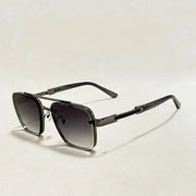 Herren Sonnenbrille mit eckigen Gläsern und Doppelsteg