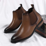 Herren Stiefeletten mit elastischen Seiteneinsätzen und Zuglaschen