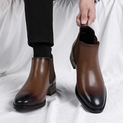 Herren Stiefeletten mit elastischen Seiteneinsätzen und Zuglaschen