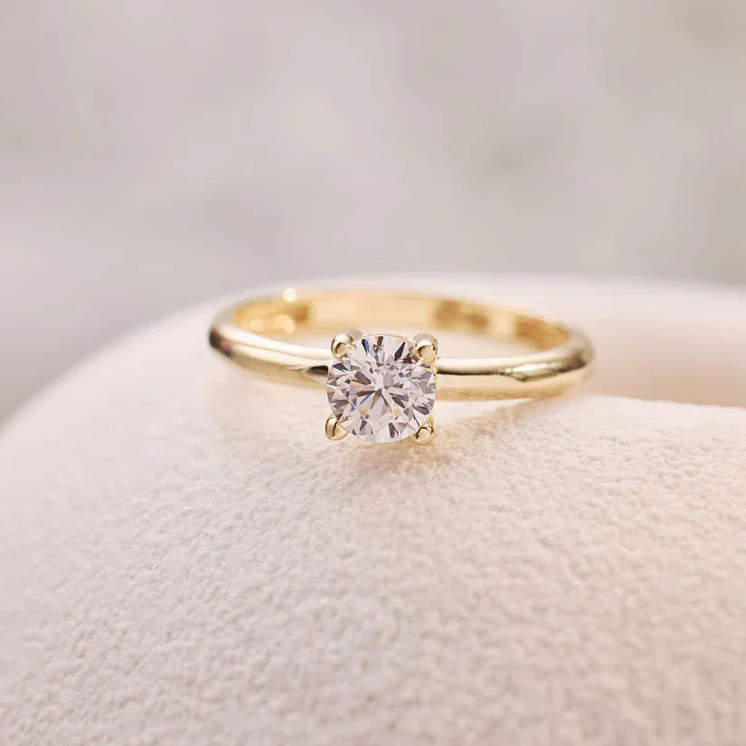 Gold Mira Castelle Ring