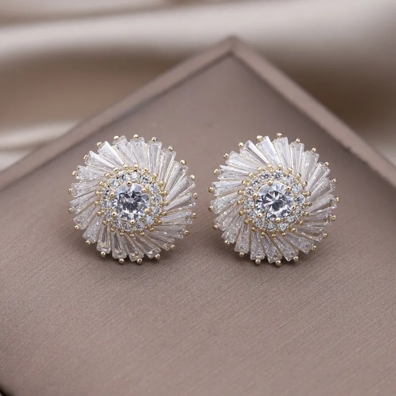 Elegante Helle Spiralohrringe