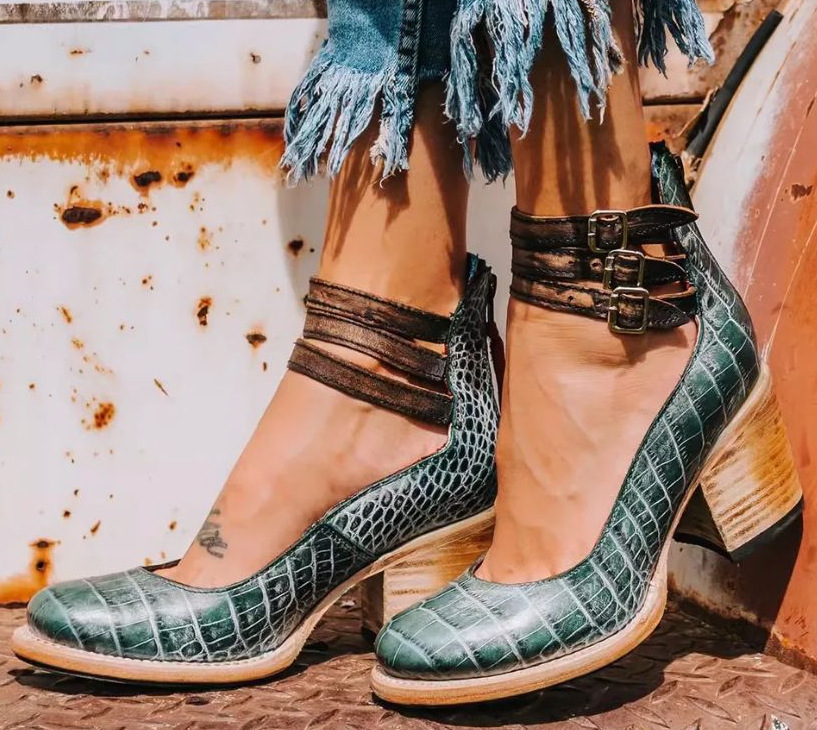 Ginevra™ | Chunky Sole Multi-Strap Pumps