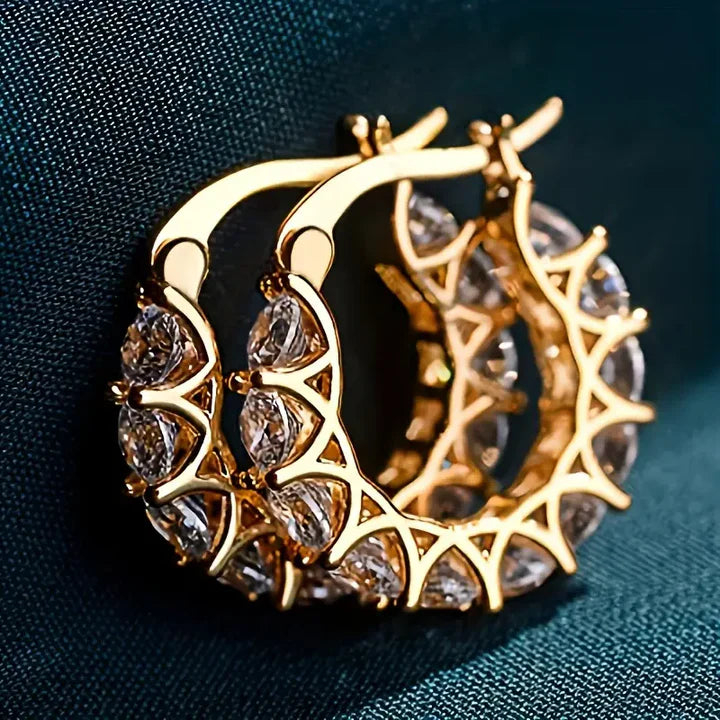Leuchtend goldene Dornbügel-Ohrringe