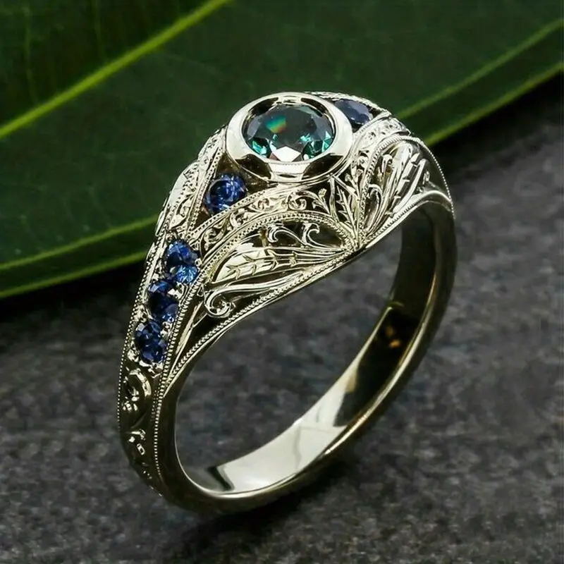 Hohl-Silberring mit blauen Kristallen