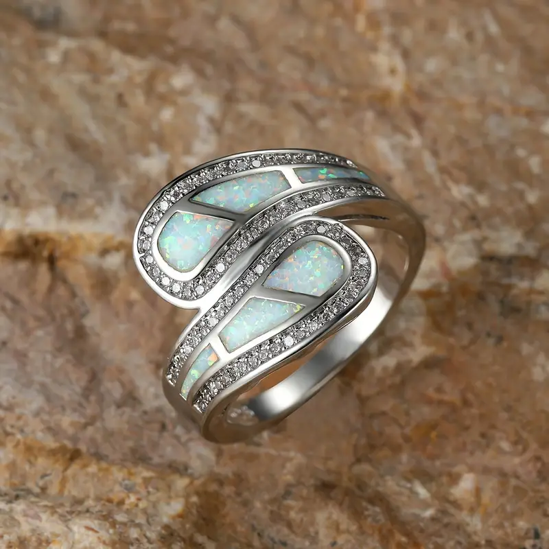 Offener Ring mit Opal
