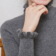 Frieda | Weicher Pullover mit edlen Details