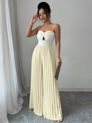 Amelia | Trägerloser Jumpsuit mit Twist-Detail und Faltenhose