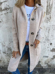 VIKTORIA - ELEGANTE STRICKJACKE MIT KNOPFDETAILS