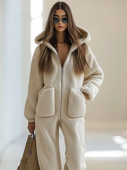 Lena | Lässiger Fleece-Jumpsuit mit Kapuze