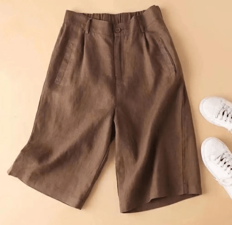 Knielange Damen-Shorts mit Bundfalten aus Leinenmischgewebe