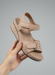 Bequeme Damen-Sandalen mit Klettverschluss & dicker Sohle