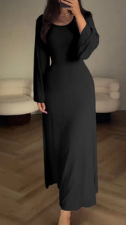 Renate - Elegantes, geripptes, langärmliges, figurbetontes Maxikleid | Schickes, schwarzes, geripptes, figurbetontes Maxikleid