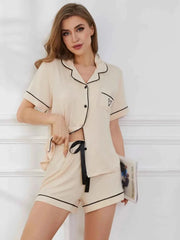 Leni – Kurzes Damen Pyjama Set mit Herz-Stickerei & Kontrastpaspel