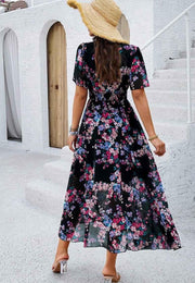 Liliana – Boho Maxikleid mit Blumenprint, V-Ausschnitt & Smoktaille
