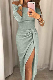 Liv – elegantes off-shoulder midi kleid mit schlitz, glitzerstoff und drapierter taille